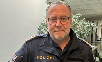 Verkehrssicherheit: Wenig Verständnis für die Polizei-Präsenz vor den Welser Schulen