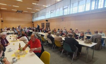 Kaffee, Kuchen und viele Gespräche