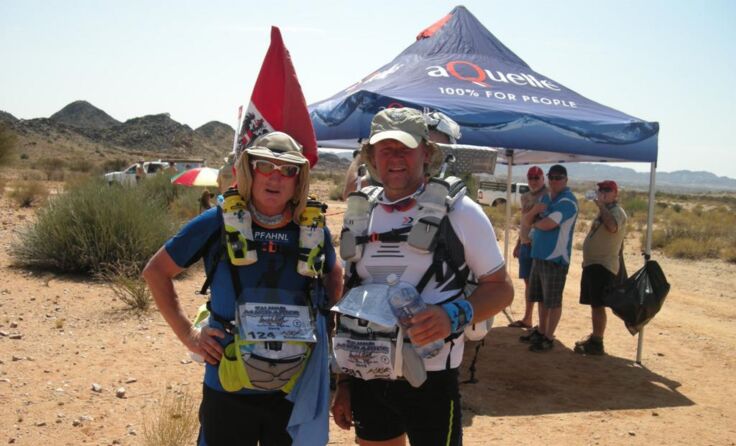 Ambros Mühlbachler (l.) und Läuferkollege beim Extrem-Marathon in Südafrika