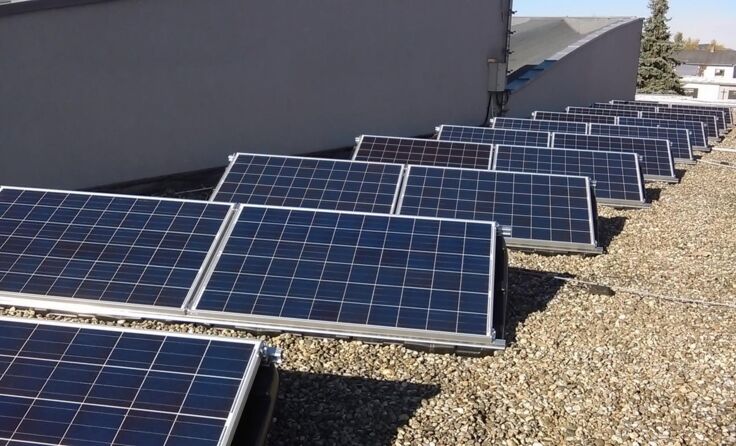Photovoltaikanlage am Ostdach des Technologiezentrums Freistadt