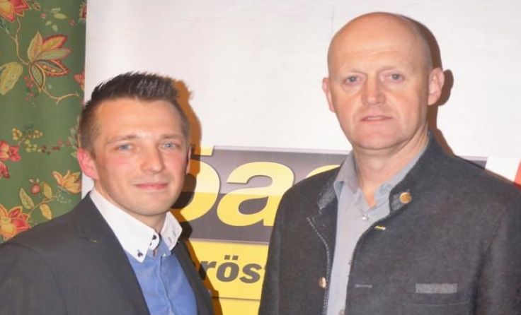 Bezirksobmann Ernst Brandstetter (r.) gratuliert Obmann Markus Pichler