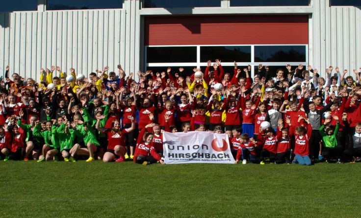 Ein großes Teilnehmerfeld beim Jugend-Faustballturnier Foto: Sky's Photography
