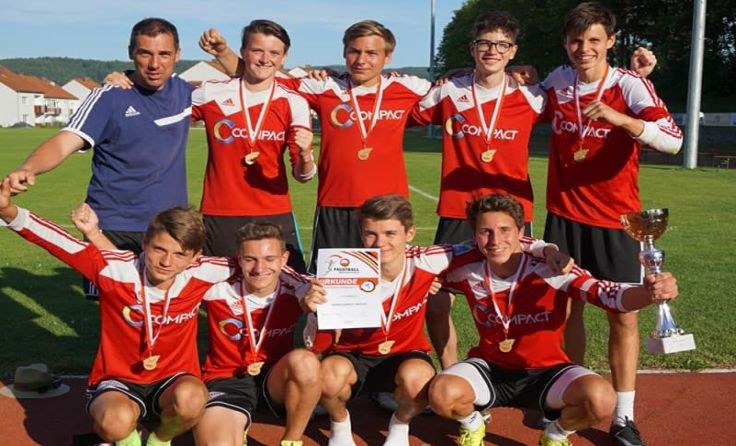 Die U16 Mannschaft darf sich über eine Goldmedaille freuen.