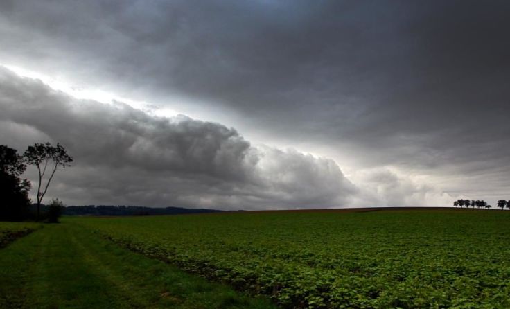 Bei Gewittern ist Vorsicht geboten. Foto: Weihbold