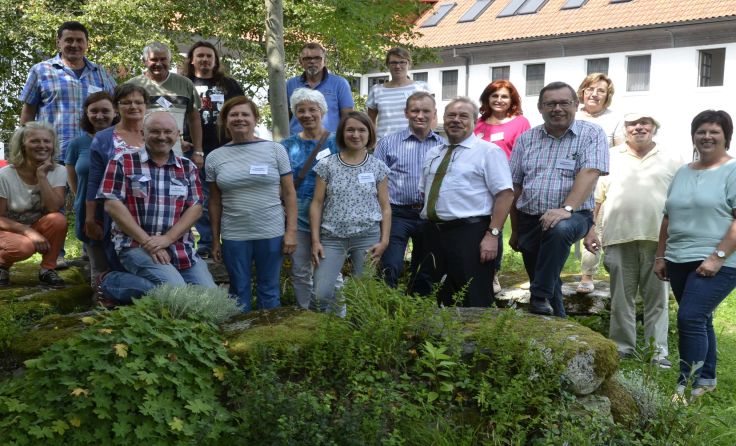 Das sind die ersten Teilnehmer zur Ausbildung zum Waldluftbademeister.