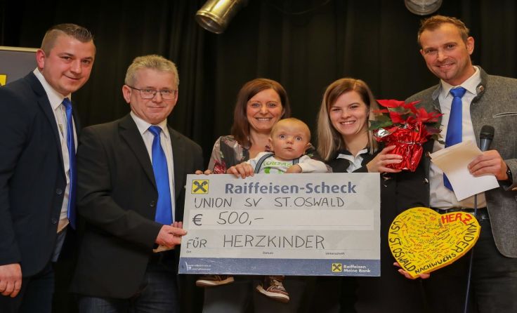 500 Euro wurden dem Verein Herzkinder übergeben. Foto: Karl Wiesinger