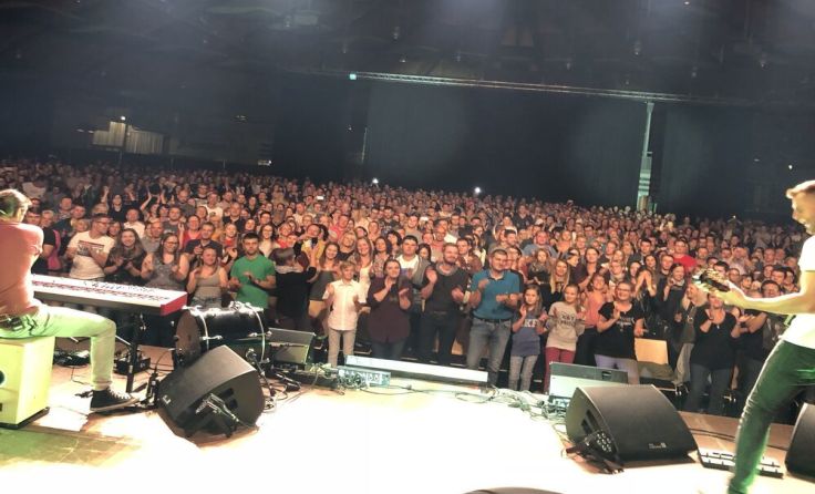 Pizzera und Jaus zogen Menschenmassen in de Messehalle!Fotos: Local Bühne