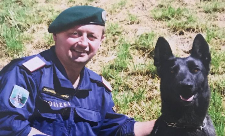 Polizeidiensthund "Jason" und sein Herrl Gerhard Foto: Polizei