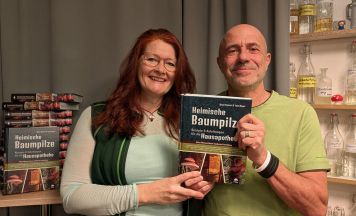 Pregartner Autorenduo schreibt Buch über Baumpilze und deren Heilwirkung 