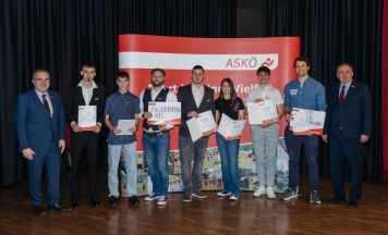Silberner Lorbeer an herausragende Sportler im Bezirk vergeben
