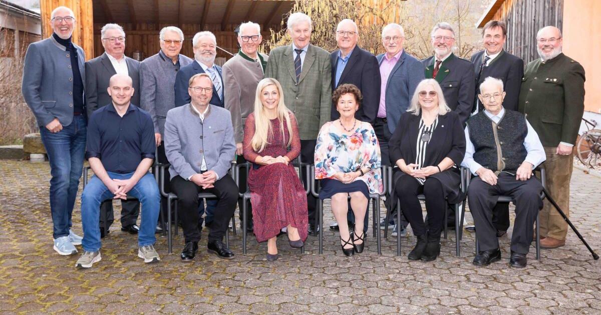 Honors for distinguished citizens of St. Oswald