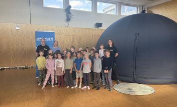Volksschüler im Bezirk erlebten den Weltraum hautnah