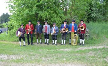 Kleines Woodstock der Blasmusik in Selker
