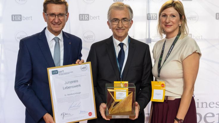 Reinhold Klinger aus Pregarten mit dem HRbert für Lebenswerk ausgezeichnet