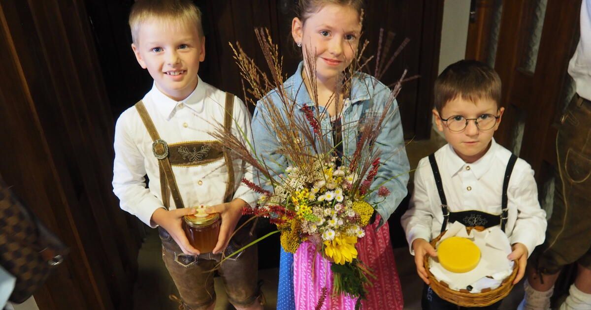 Erntedank in Weitersfelden würdigt Bauern und Imker