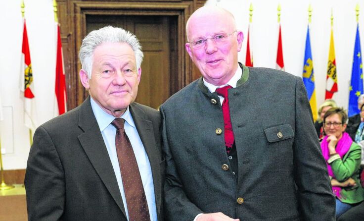 Wolfgang Stieger (rechts) mit Landeshauptmann Josef Pühringer *Foto: Land OÖ/Stinglmayr