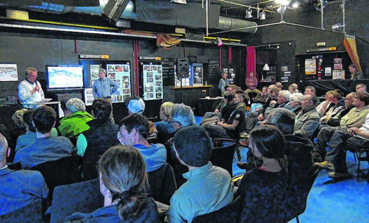 Die Auftaktveranstaltung der Bürgerinitiative fand im Röda statt. Foto: BI Wehrgraben