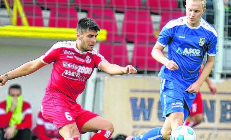 Daniel Petrovic (links) soll beim spanischen Klub Las Palmas landen. Foto: Moser