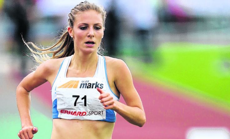 Katharina Kreundl holt Gold über 3000 Meter Hindernis