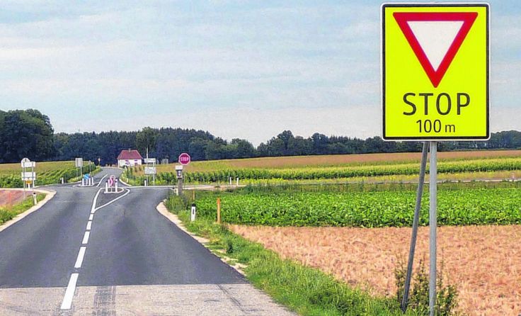 Die Querrillen im Kreuzungsbereich gehören der Vergangenheit an. Foto: geh