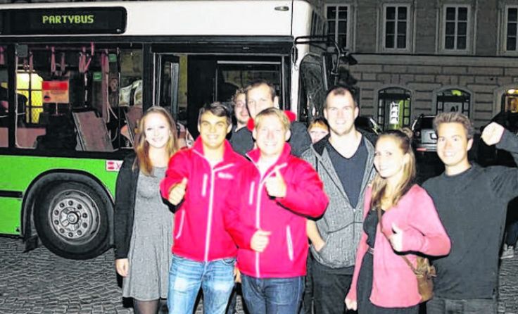 Der Steyrer Partybus war letzten Samstag erstmals durch Steyr unterwegs.