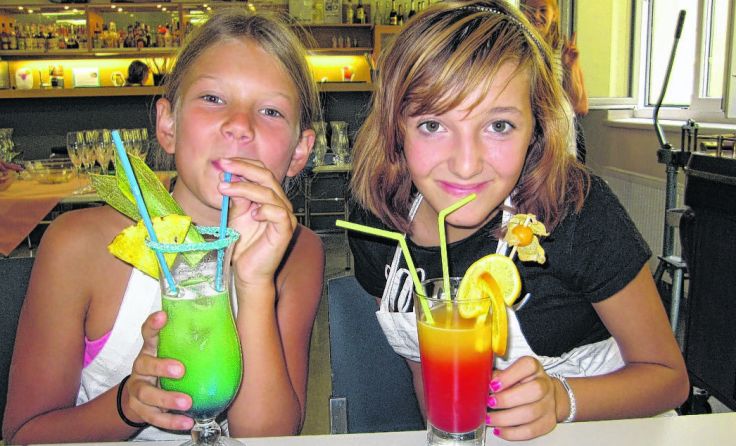 Leckere alkoholfreie Cocktails wurden zubereitet.