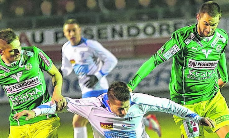 Vöcklamarkt ist nach einem 3:1 gegen Gmunden an der Tabellenspitze. Foto: Hörmandinger