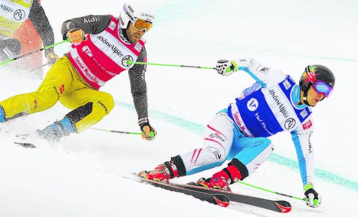 Johannes Rohrweck (rechts) mischt im Skicross-Weltcup vorne mit. Foto: Gepa/Hauer