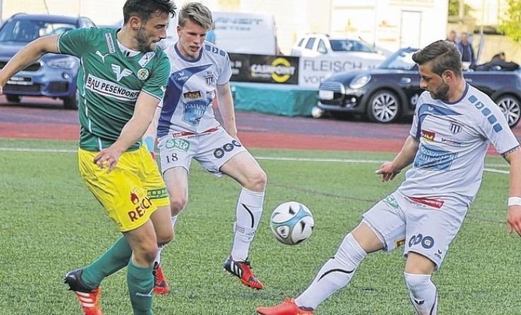 Gmunden versetzt Vöcklamarkt einen Dämpfer im OÖ-Liga-Titelkampf.  Foto: Hörmandinger