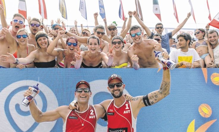 Clemens Doppler (rechts) und Alex Horst holen Platz zwei in Porec. Foto: FIVB