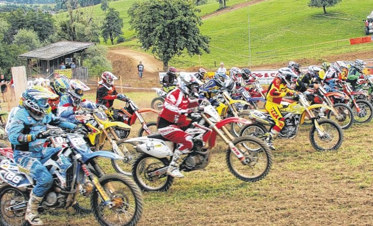 Start in der Klasse MX Junior Foto: Franz Putz