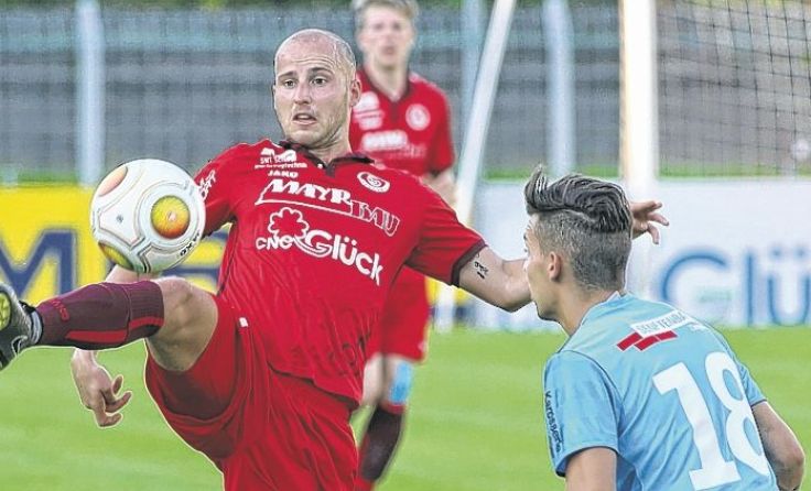 Michael Reisinger (links) und der SKV peilen drei Punkte gegen Gleisdorf an. Foto: Archiv/Moser 
