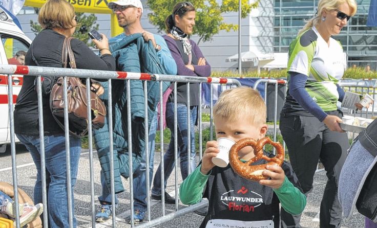 Für die Kinder gibt es im Ziel eine "Finisher-Brezel"