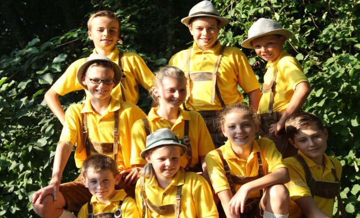 Der Nachwuchs führt die Tradition des Schuhplattelns fort.
