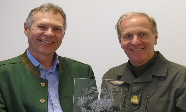 Ennskraftwerke-Vorstandsdirektor Gerhard Zettler (links) mit Brigadier Andreas Putz