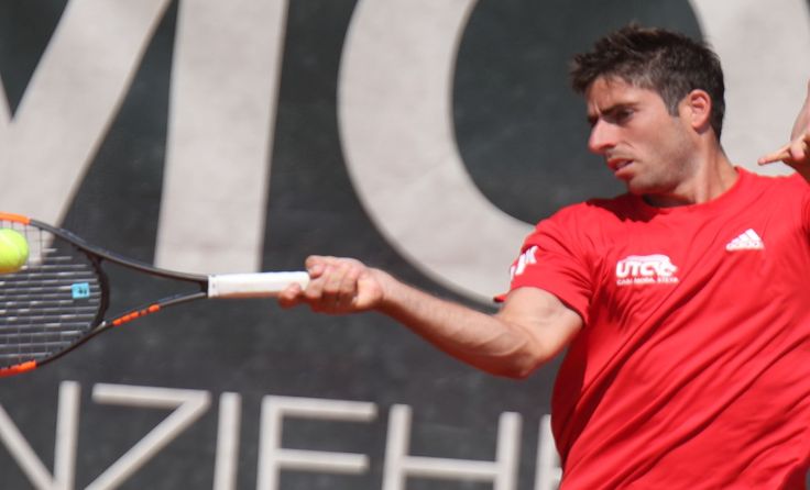 Der Spanier Enrique Lopez-Perez gewinnt sein Einzel für den UTC Steyr. Foto: Moser 
