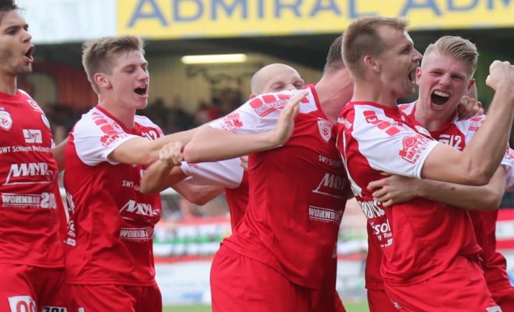 Vorwärts bejubelt den 1:1-Ausgleich. Foto: Moser