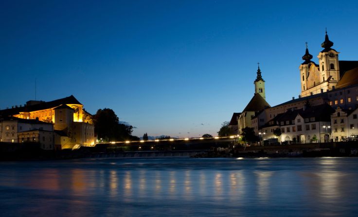 Blick auf das Schloss Lamberg und die Michaelerkirche in Steyr Foto: Ganglbauer