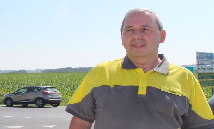 Leopold Pfleger bei der Kreuzung nahe dem Öamtc-Stützpunkt in Gleink