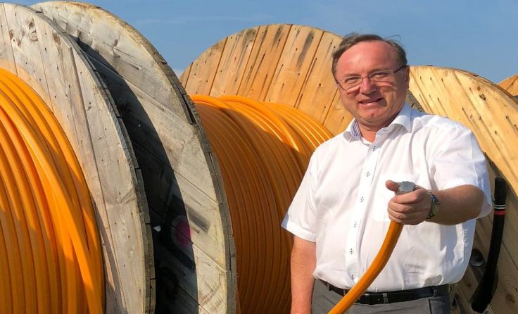 Johann Singer setzt sich für den flächendeckenden Breitband-Ausbau ein.