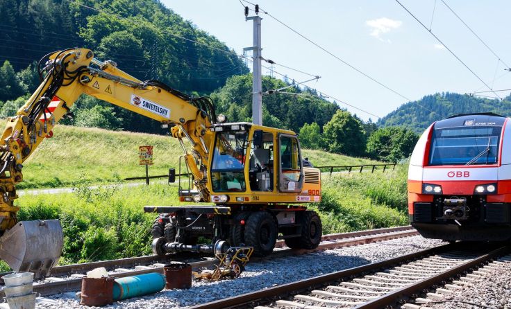 Seit 8. Juli wird an verschiedenen Stellen der Ennstalstrecke gearbeitet. Foto: ÖBB/Zenz