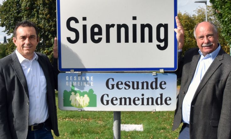 Manfred Kalchmair (rechts) mit seinem Wunschnachfolge Richard Kerbl Foto: SPÖ