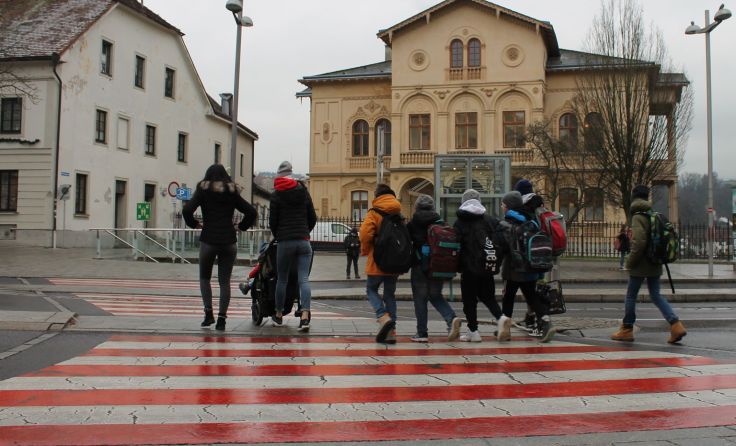 Kinder haben nicht nur am Zebrastreifen Vorrang. Foto: rh