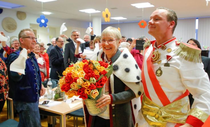 Neben Bewohnern, Mitarbeitern und Freunden des Hauses war auch der „Kaiser“ dabei. Foto: Leutner
