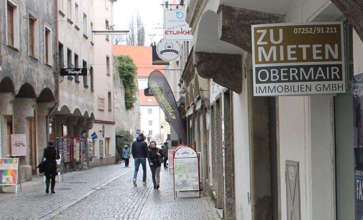 Vor allem in der Enge stehen derzeit etliche Geschäftslokale frei. Foto: rh