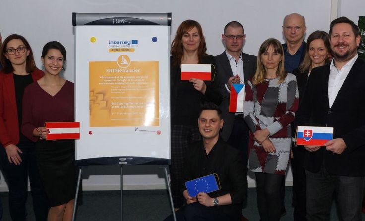 Das internationale Projektteam Foto: Enter-transfer/EU