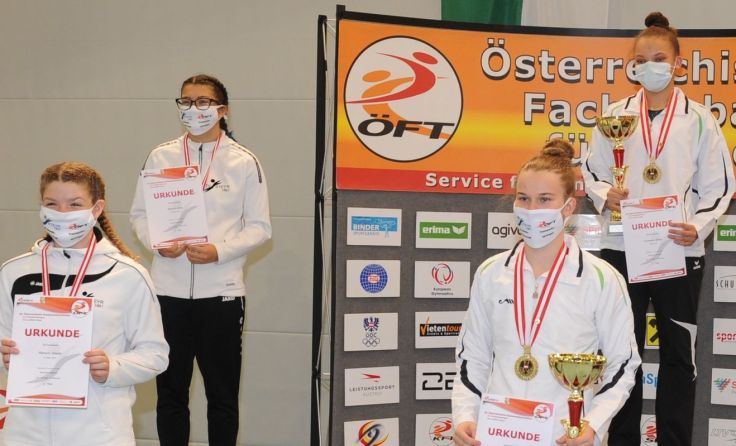 Von links: Amelie und Elisa Wansch, Sara Hekele und Eileen Ilunamien. Foto: TV Steyr