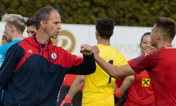 Andreas Milot (links) bleibt Cheftrainer beim SK BMD Vorwärts Steyr. Foto: Moser