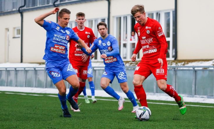 Michael Halbartschlager (rechts) im Spiel gegen den FAC. Foto: SKV/Sabrina Waldbauer