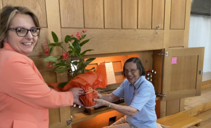 Judith Ringer (links) mit „Alltagsmeisterin“ Gertrude Bernhauer (Foto: privat)